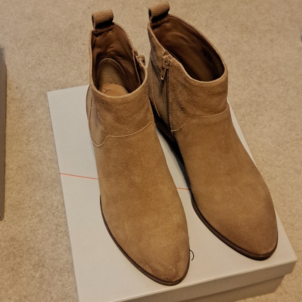 Sole Society Tan suede boots 8.5